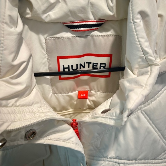 HUNTER Friday Packable Hooded Quilted Jacket - Picture 6 of 13